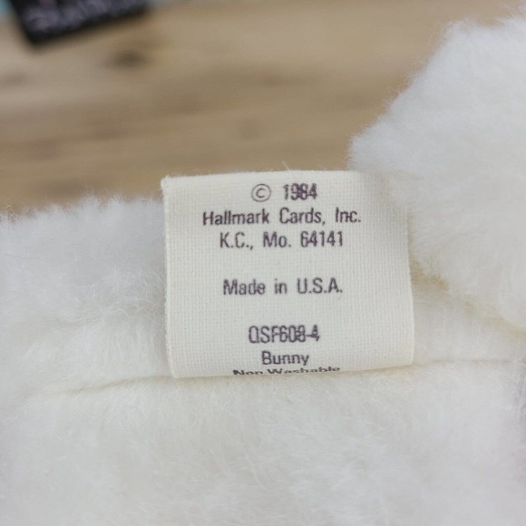 Hallmark 1983 CLOVER BUNNY STUFFABLES Plush NOS Vintage Stocking Easter Rabbit - Picture 5 of 5